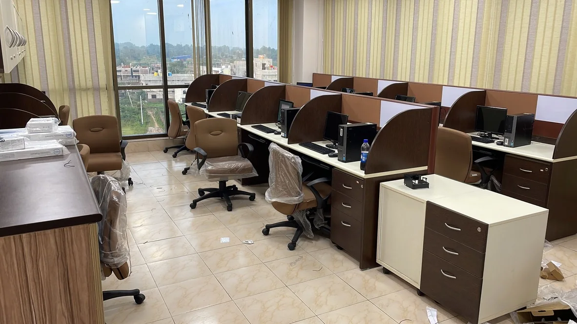 Rows of equipped workstations in a CIPL office